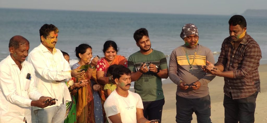 The Tonka community at the Holi release